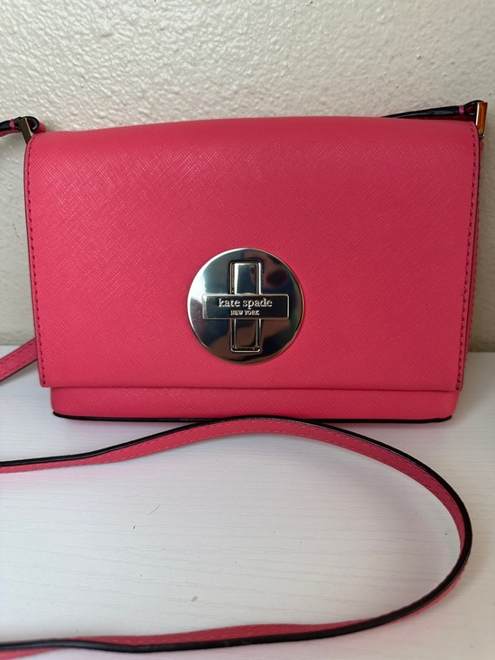 kate spade Handbags - Kate Spade $198 Newbury Lane Sally Crossbody Bag - Like New